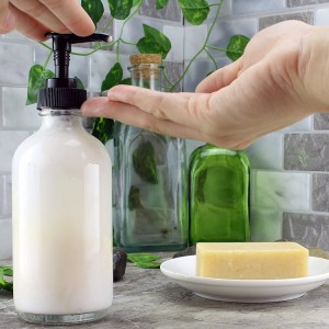 Refillable Liquid Soap Dispenser Transparent Boston Round Bottles with Black Lotion Pump