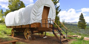 teendhada hudheelka raaxada ee wheels conestoga wagon carriage tent homestay camping wagon tent
