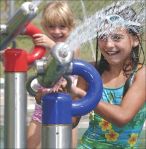Water park entertainment kids playing stainless steel equipment water cannon for water park