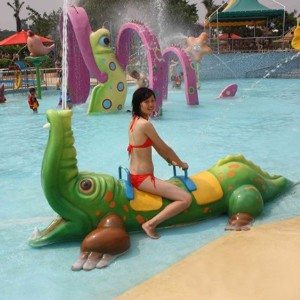 Lasikuitu Crocodile vesisuihkua Splash Pad Park