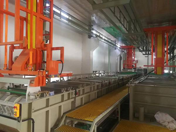 Automatic barrel electroplating production line