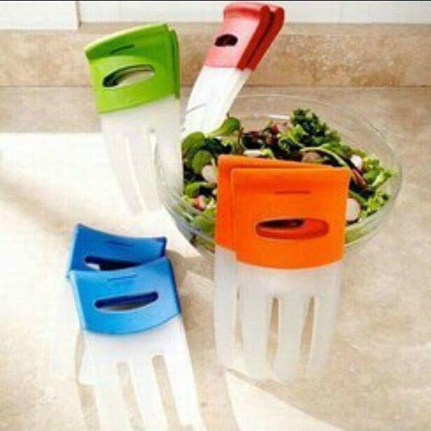 Salad Hands with non-slip handles