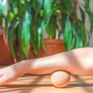 Bola de masaje de corcho natural firme ultraligera y ecológica