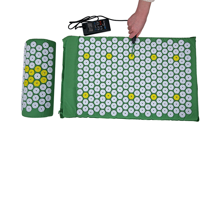 China New Eco Natural Wholesale Plastic Spikes Acupressure Mat And