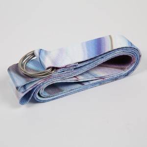Sangle de yoga imprimée en polyester et coton avec boucle en métal.