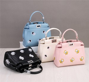 Famous Brand Flower Embroidery Leather Bags Handbags Women Long Strap Messager Bag