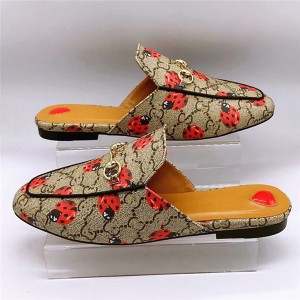 Wholesale Designer Ladybug Printed PVC Fabric Shoes Stylish Light Tan Half Slippers
