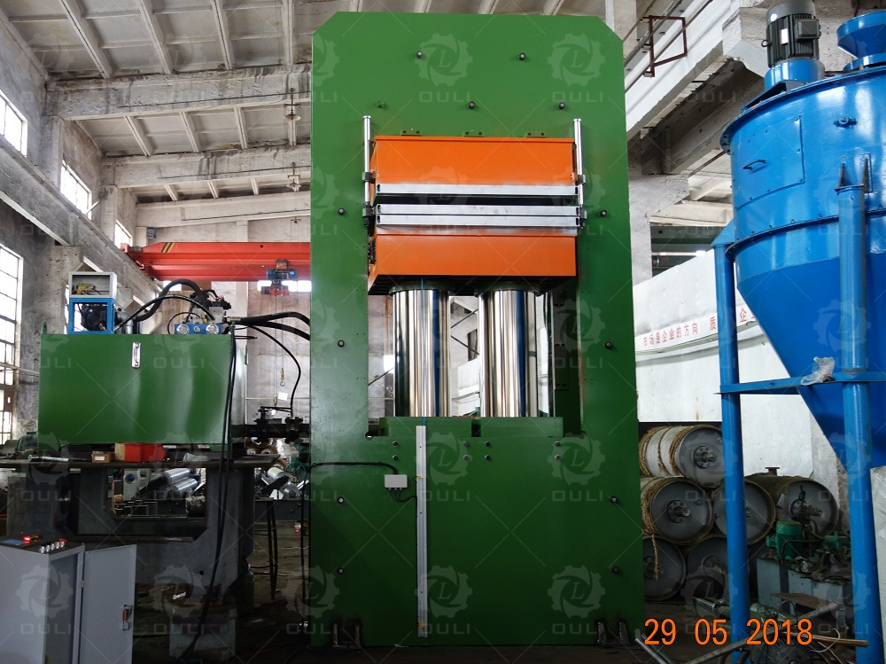 Frame rubber vulcanizing press Featured Image