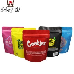 Resealable smell proof 3.5g mylar food grade bags