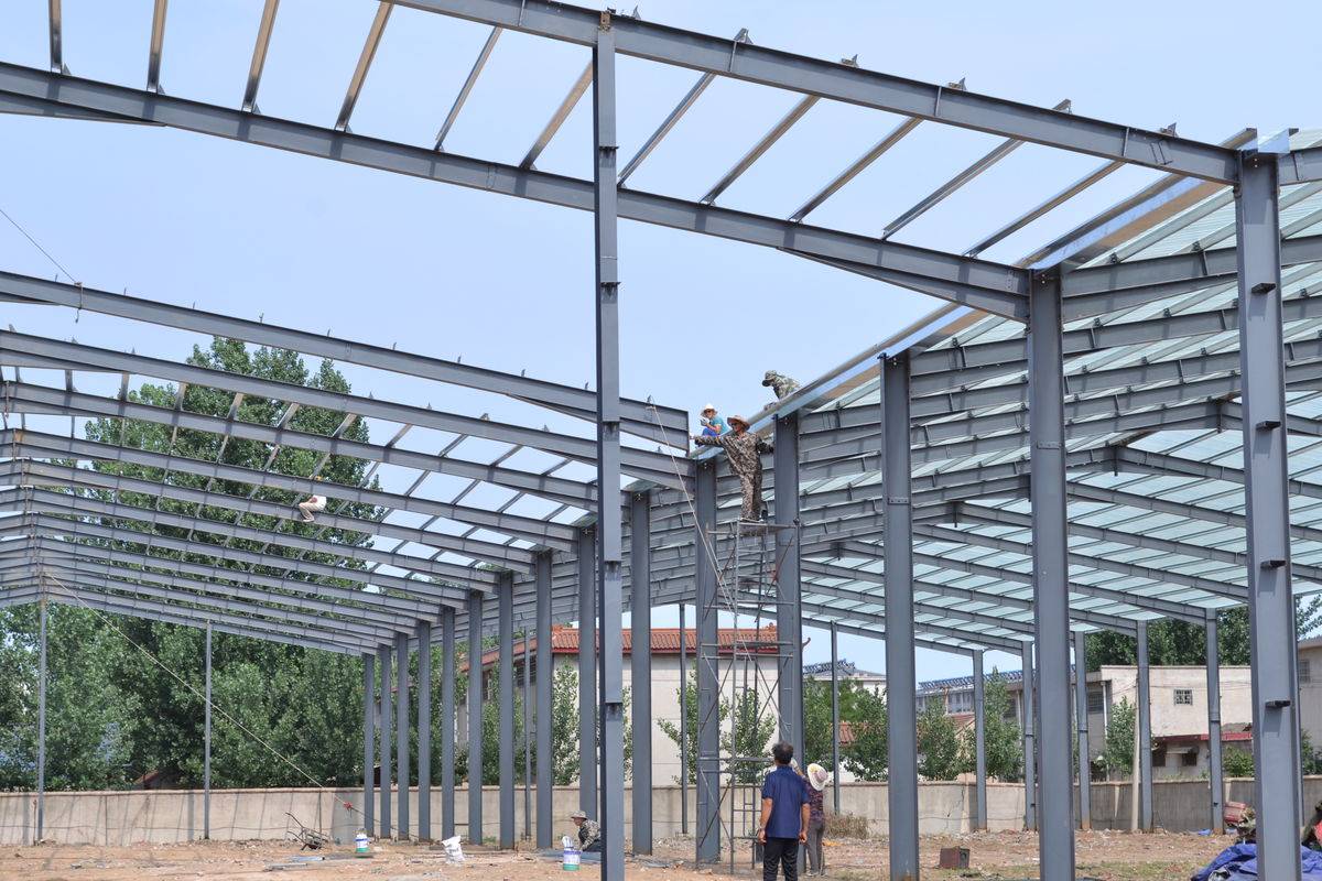 Prefab steel frame structure building. Featured Image