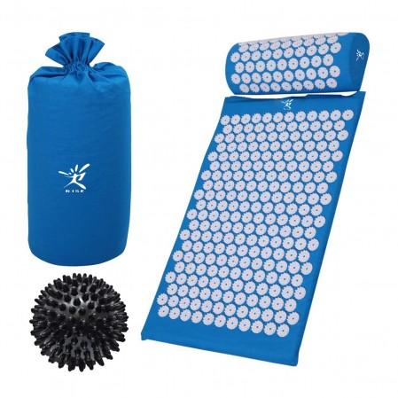 Acupressure mat with spiky ball