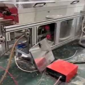 Electret electrostatic generator for meltblown making machine