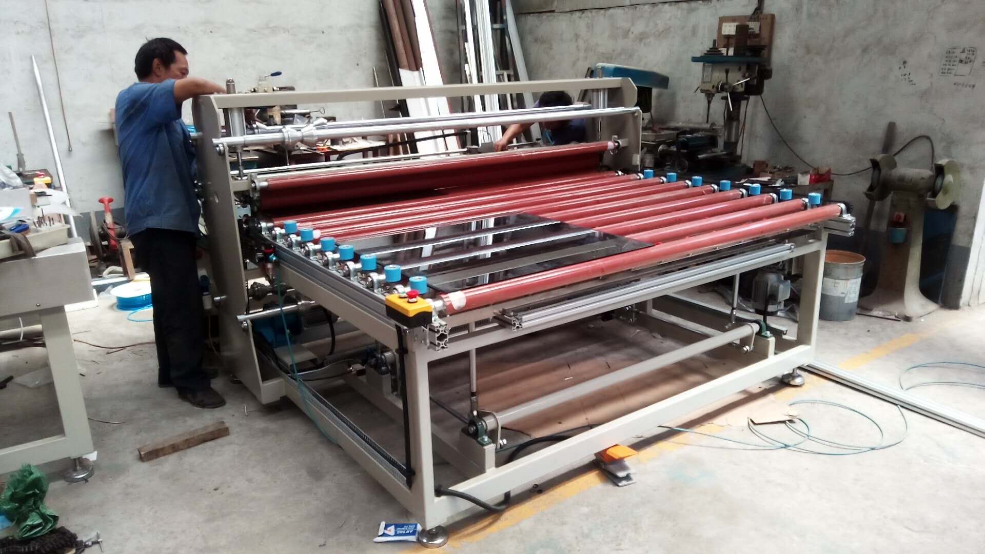 Super Lowest Price Spacer Bar Bending Machine -
 Mirror Glass Protective Film Laminating Machine,Glass Film Lamination Machine,Glass Film Coating Machine with Cutter – Saint Best