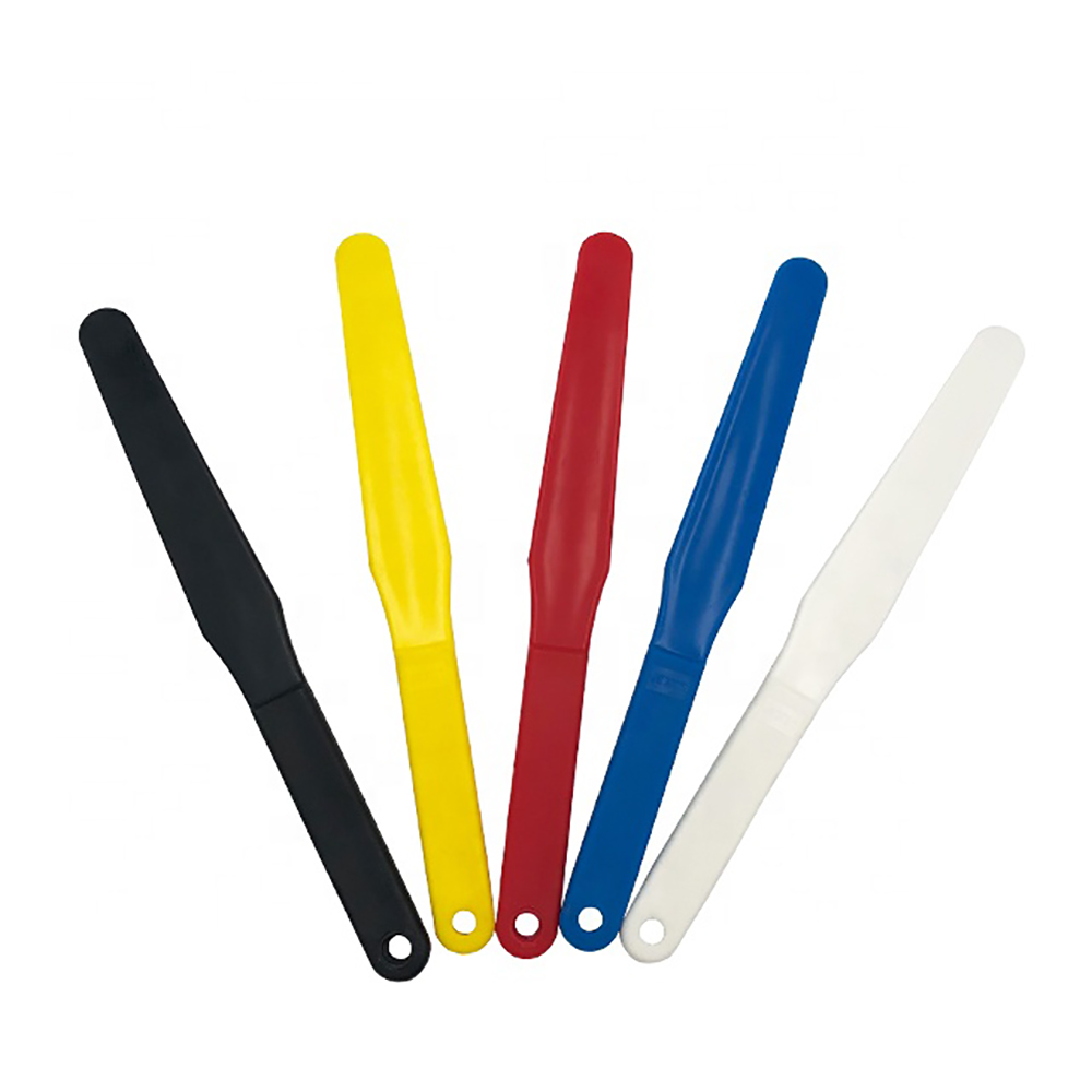 Plastic spatula Featured Image
