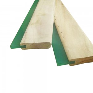 木製ハンドルのスキージブレード