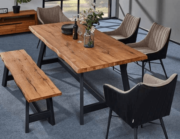 Six factors affecting the quality of solid wood furniture