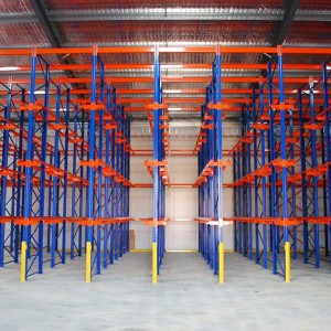 Scaffalature per pallet drive in & through per lo stoccaggio industriale di Spiteh Storage