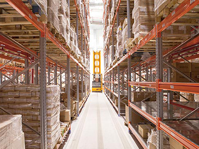 Features and advantages of Very Narrow Aisle Pallet Racking system