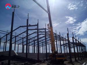 Xinguangzheng Modern Design Prefab Framework Banayad na Matatanggal na Steel Structure Warehouse Building
