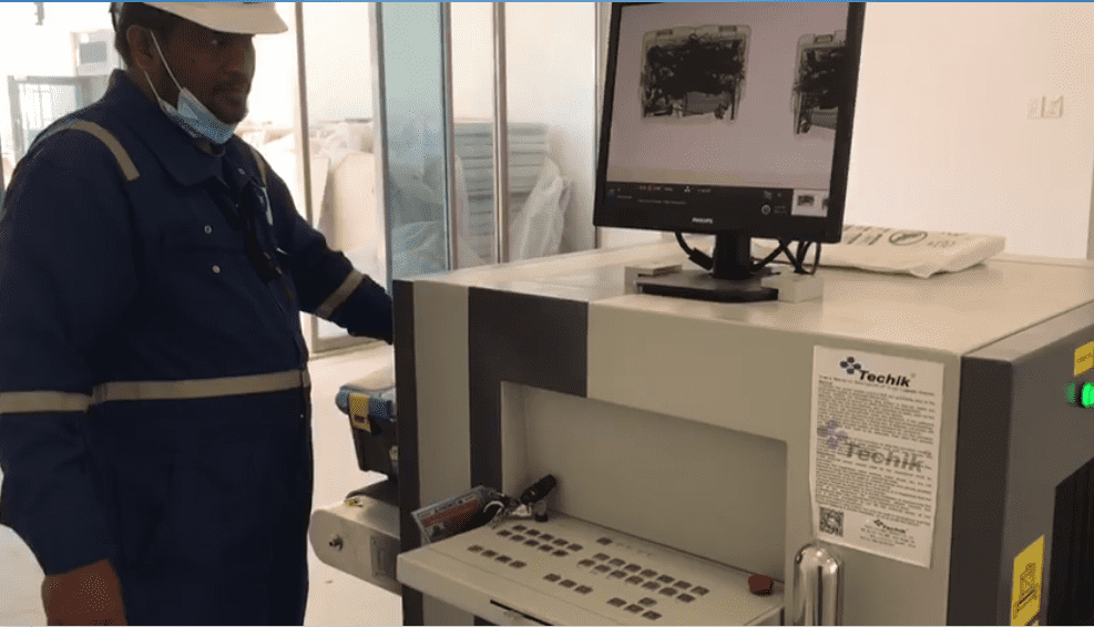 Technik Vysoko konfiguračný röntgenový skener batožiny a detektor kovov Walk Walk získal reputáciu v Kuvajte