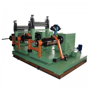 Automatic foil and wire winding machine for transformer