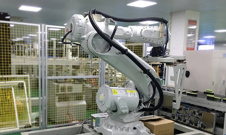 Warehousing Robot Featured Image