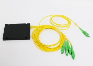 Single Mode Fiber Splitter 1 X 4 PLC Fibre Optic Splitter With G652D G657A1 G657A2 Fiber Optic Cable