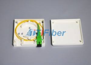 FTTH ցանց Օպտիկամանրաթելային տերմինալ Box հետ SC APC Fiber սեքս