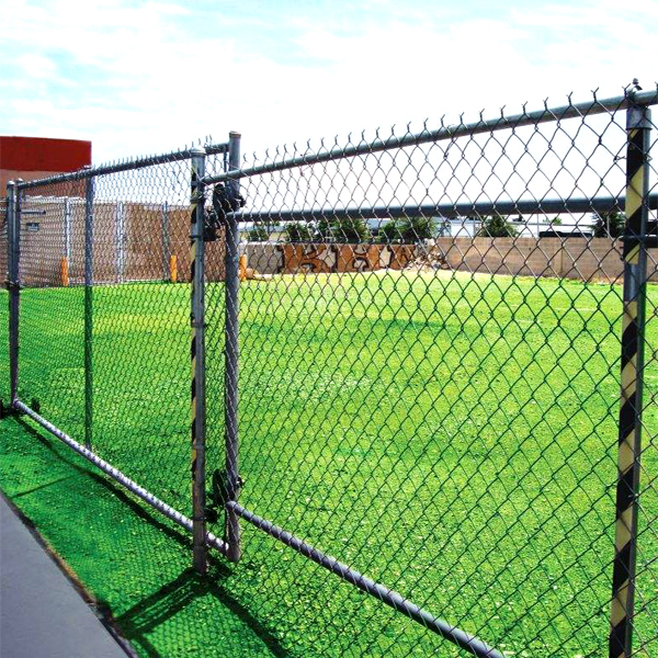 clôture en treillis métallique enduit de pvc pour pelouse