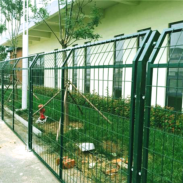 Gard din plasă de sârmă acoperită cu PVC