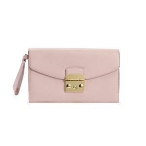 गुलाबी क्लच बैग