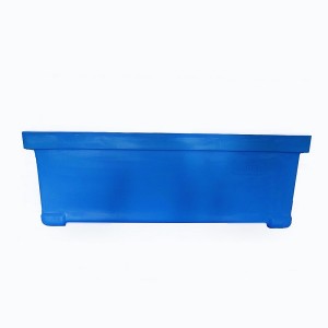 68L ice box ,small cooler box for seafood storage
