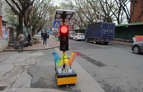 Wireless portable traffic light use at single lane