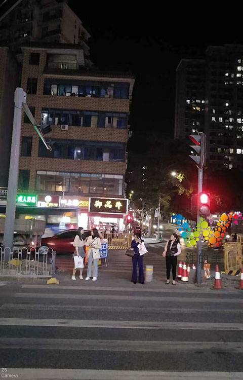 Traffic lights installation in Shenzhen Dafen Oil Painting Village