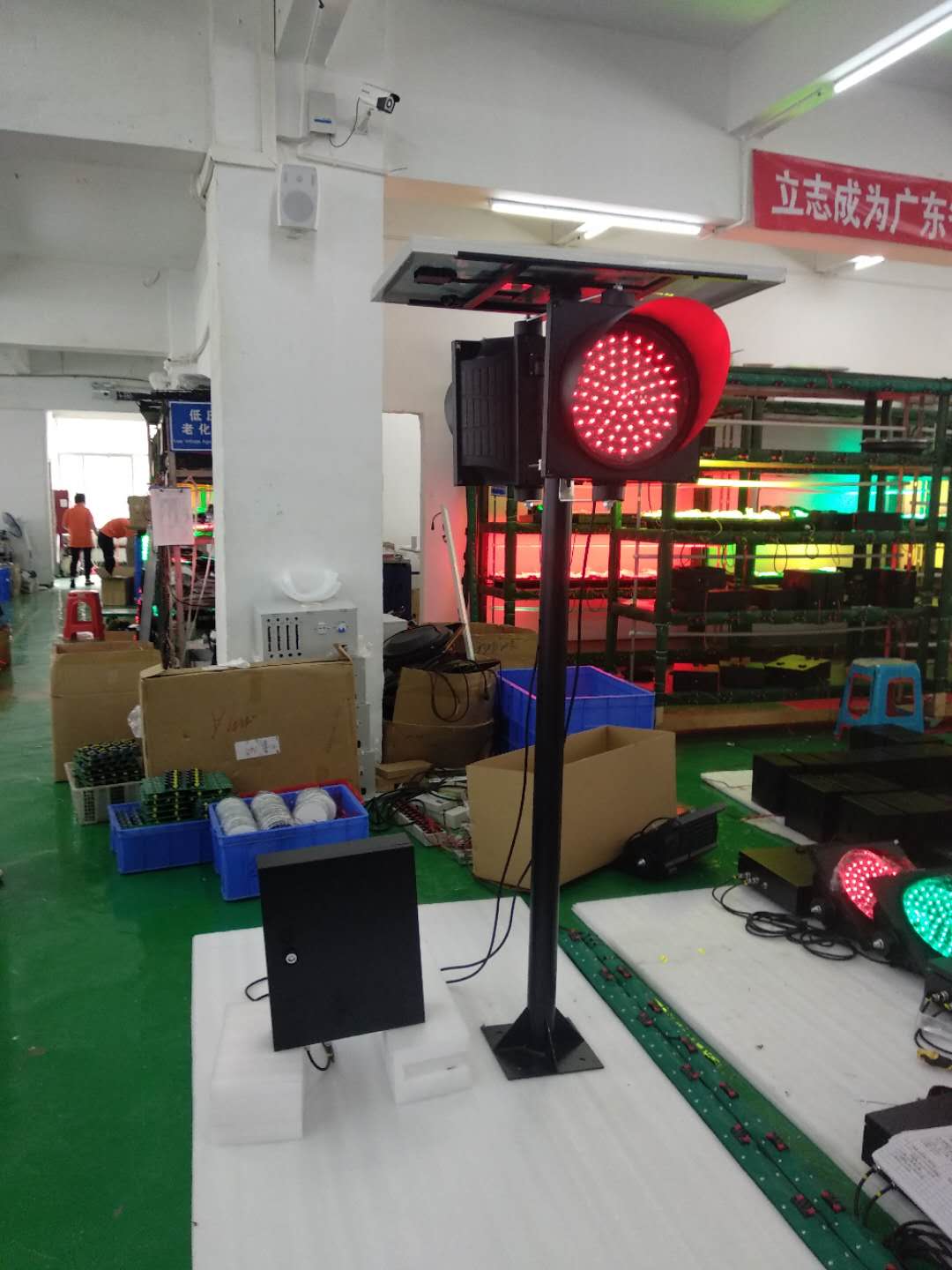 300mm red green color single traffic light with pole