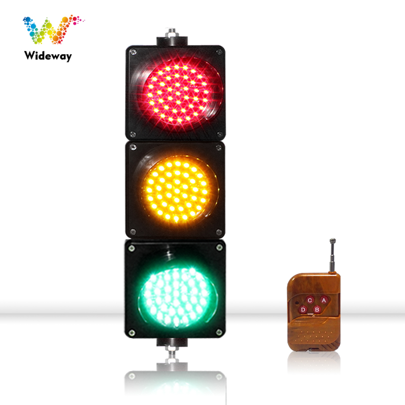 New design 125mm red yellow green LED traffic signal light with remote control for school teaching