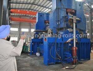 Manufacturer of  250Ton Wind Tower Welding Rotator -
 3 Roller Plate Rolling Machine Max Rolling To 40mm Plate Hydraulic Power – Sanlian