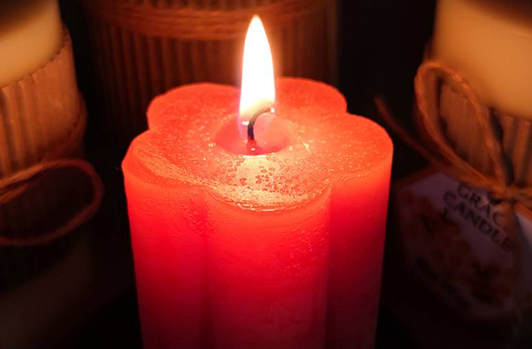 Use of scented candles