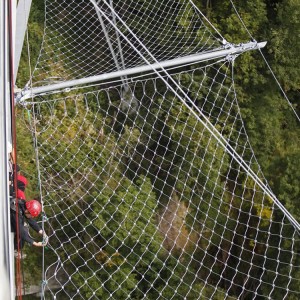 High-rise anti-throwing net