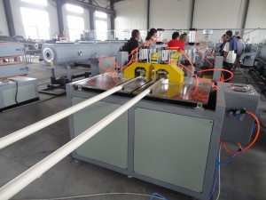 Mesin paip berkembar PVC - pemotong