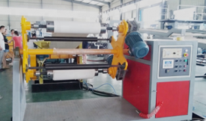 Máquina para fabricar cantos de PVC (6)