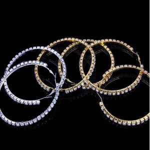 China OEM Hair Band Scrunchies - hoop crystal earrings – Weizhong