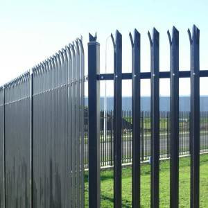 Stříkaný nátěr vila proti přelezu zábradlí zahradního plotu na míru