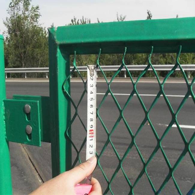 Low MOQ for Palisade Fence Cost Per Metre –  Expanded Metal Sheet Highway Bridge Fence  – Xinhai