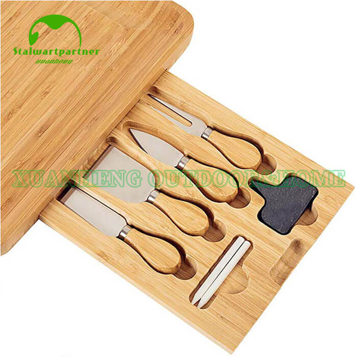 Chess Chopping Board With Cheese Knife Made Of Bamboo