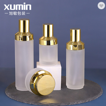 Excellent quality latest glass cosmetic bottle set, frosted glass cosmetic bottle and jar,cosmetics cream glass bottles and jars Featured Image