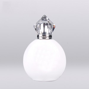 50ml anpassade hög kvalitet glaskulan runda vit beläggning parfymflaska med akryl lyx silver lock