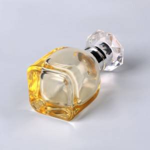 30ML خالی رنگ کی کوٹنگ پیلے سپرے راؤنڈ اصل عربی خوشبو تیل چینی شیشے کی بوتل مرکوز