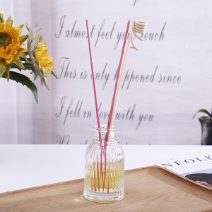 wholesale no fire room aroma bottle glass 100ml fragrance diffuser glass bottle with aluminum cap and rattan sticks
