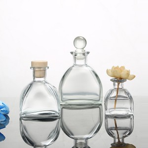Mongolsk form 100ml tomme glas æterisk aromaterapi olie diffuser flaske med polymerprop og fiber sticks